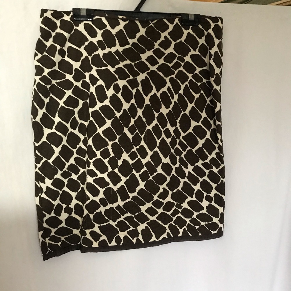 Chai’s women’s skirt size 10